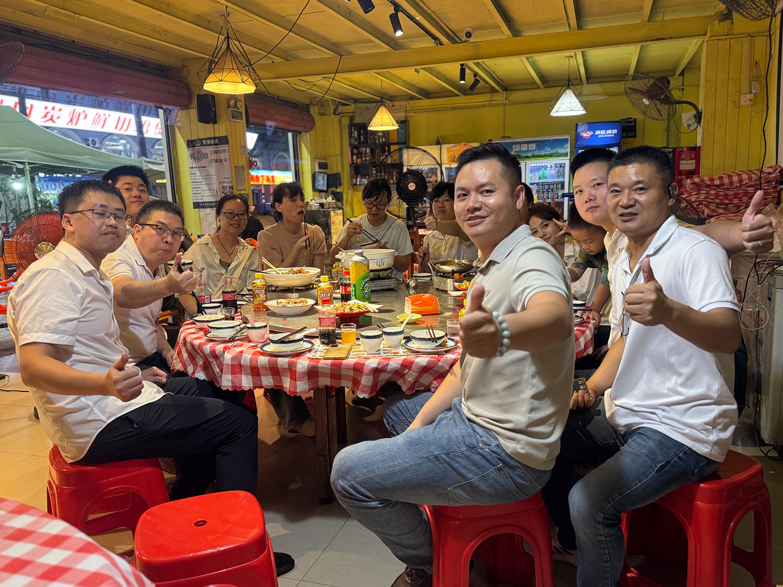 老板请客自驾游